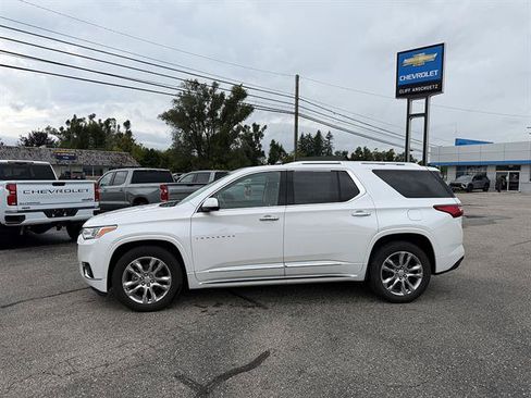 Used 2018 Chevrolet Traverse High Country AWD/4WD image 3
