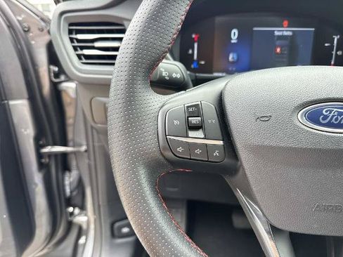Used 2025 Ford Escape ST-Line FWD image 24