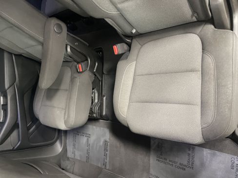 Used 2023 Chevrolet Traverse LT AWD/4WD image 12