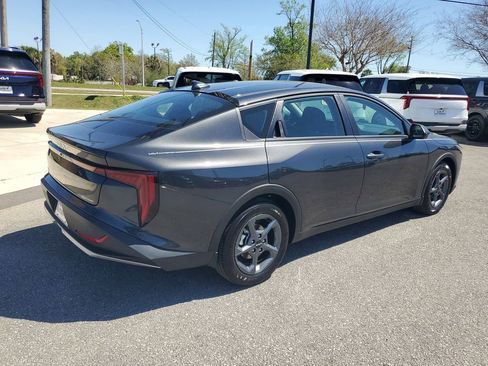 New 2026 Kia K4 LXS image 4