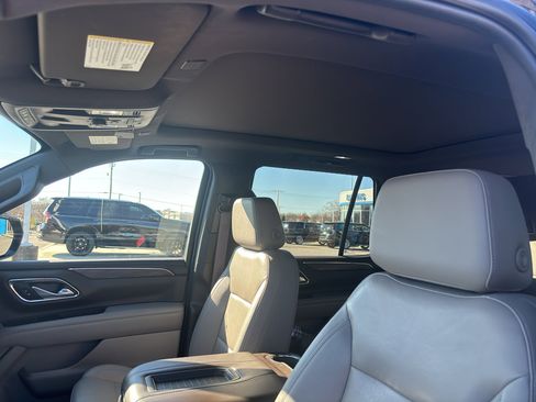 Used 2022 Chevrolet Tahoe LT w/ LT Signature Plus Package image 6