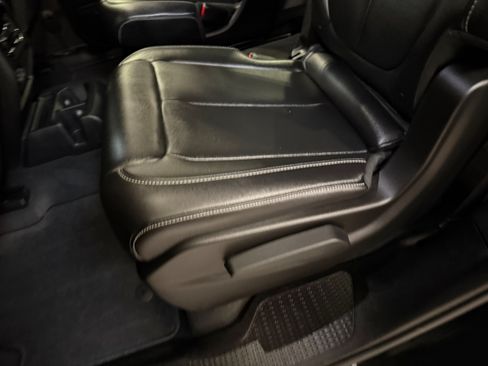 Certified 2025 Jeep Grand Cherokee L Limited AWD/4WD image 36