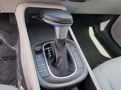 Used 2025 Hyundai Kona SEL AWD/4WD image 41