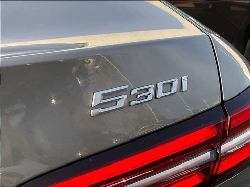 Used 2024 BMW 530i image 11