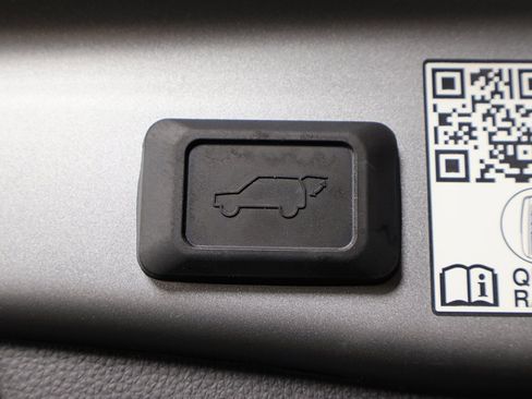 Used 2022 Toyota RAV4 XSE image 19