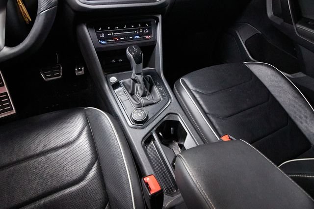 Used 2022 Volkswagen Tiguan SEL R-Line AWD/4WD image 7