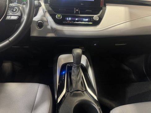 Used 2024 Toyota Corolla SE w/ SE Package image 20