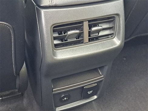 Certified 2022 Ford Edge SEL w/ Convenience Package image 27