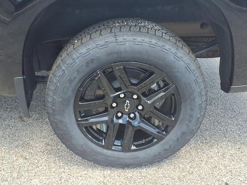 Used 2026 Chevrolet Silverado 1500 Custom w/ Turbomax Blackout Package RWD image 25