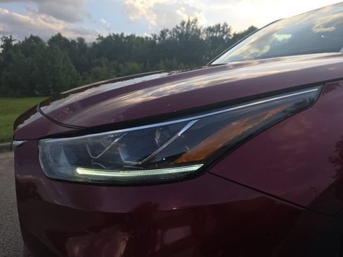 Used 2022 Toyota Highlander Limited AWD/4WD image 34