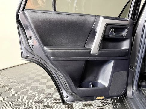 Used 2014 Toyota 4Runner SR5 RWD image 34