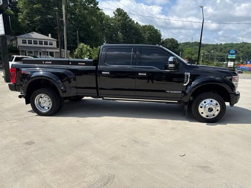 Used 2022 Ford F450 Platinum w/ FX4 Off-Road Package AWD/4WD image 3