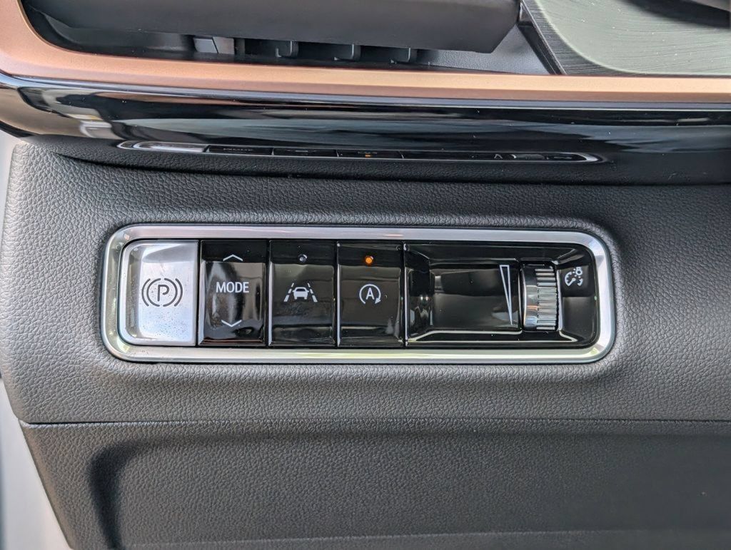 New 2026 Buick Envision Sport Touring AWD/4WD image 38