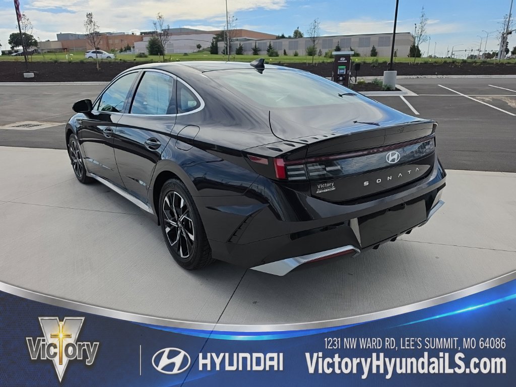 Used 2024 Hyundai Sonata SEL FWD image 3