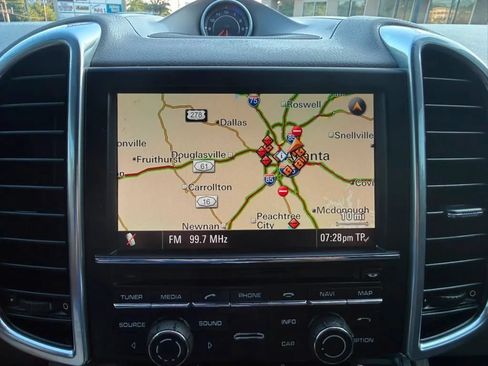 Used 2013 Porsche Cayenne AWD/4WD image 12