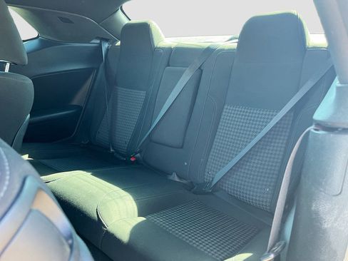 Used 2017 Dodge Challenger SXT RWD image 21