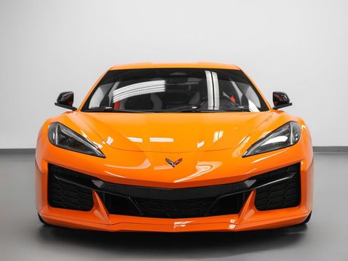 Used 2024 Chevrolet Corvette Z06 w/ Stealth Interior Trim Package RWD image 12