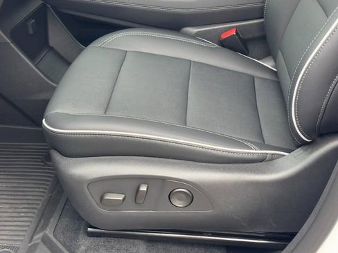 Used 2025 Buick Enclave Preferred w/ LPO, Floor Liner Package FWD image 16