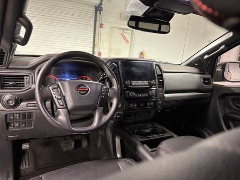 Used 2021 Nissan Titan PRO-4X w/ Pro-4x Convenience Package image 28