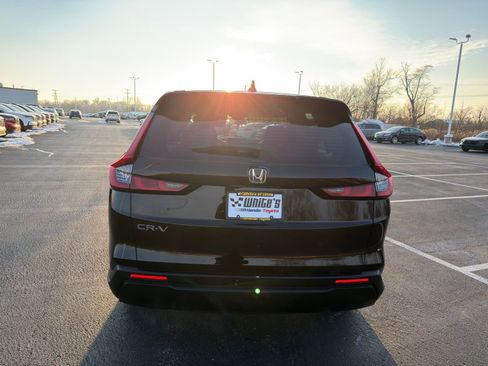 Used 2023 Honda CR-V LX image 5