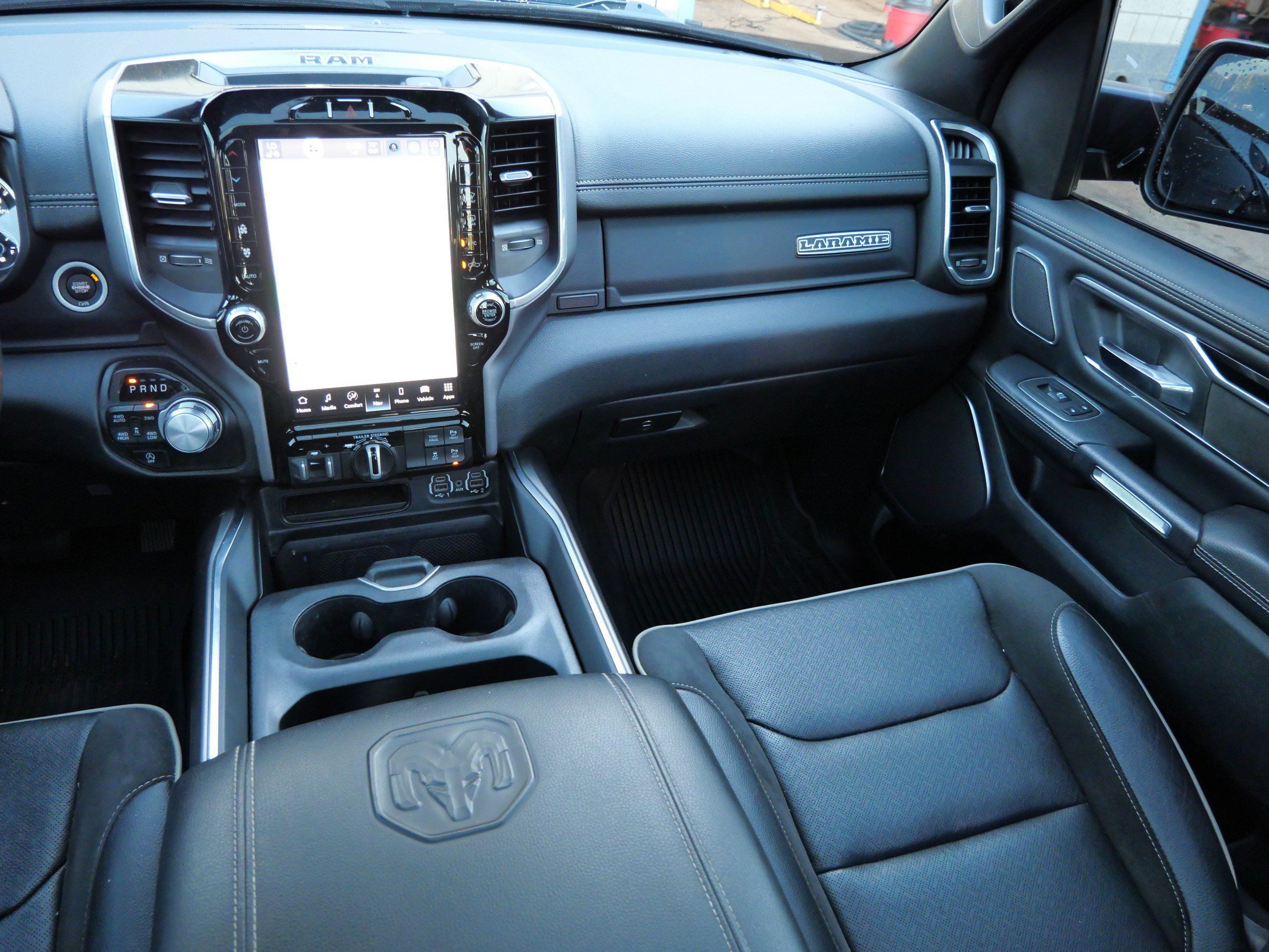 Used 2022 RAM 1500 Laramie AWD/4WD image 11