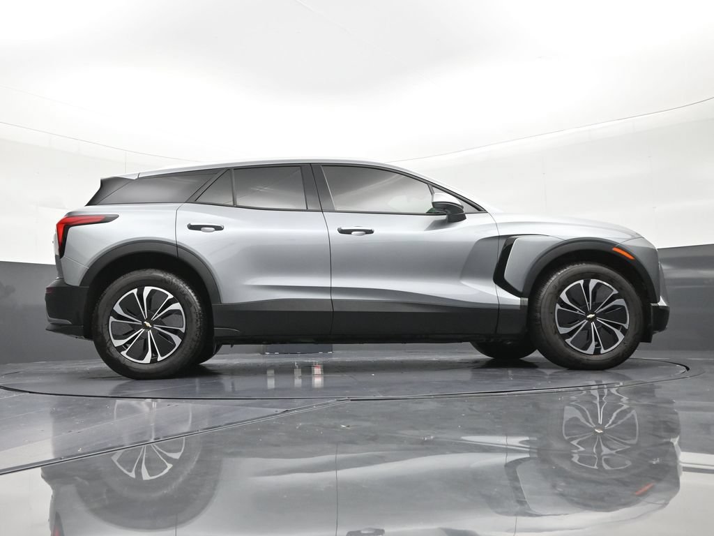 Used 2024 Chevrolet Blazer EV LT AWD/4WD image 28