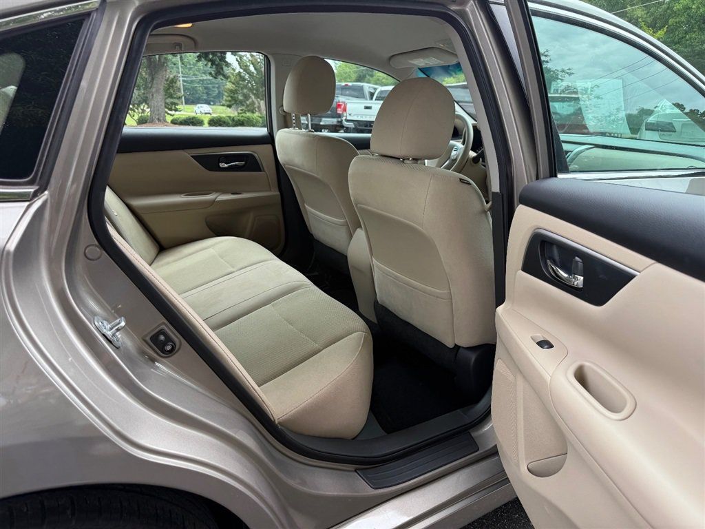 Used 2015 Nissan Altima 2.5 S w/ Power Driver Seat Package FWD image 14