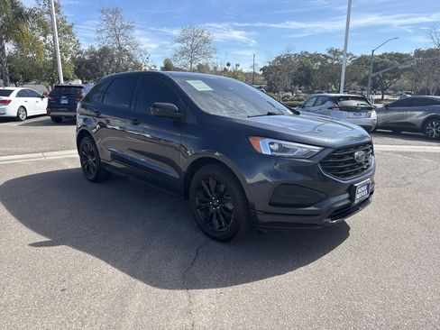Used 2022 Ford Edge SE w/ Black Appearance Package image 7