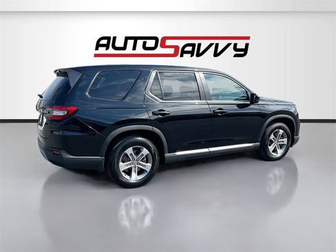 Used 2025 Honda Pilot EX-L image 7
