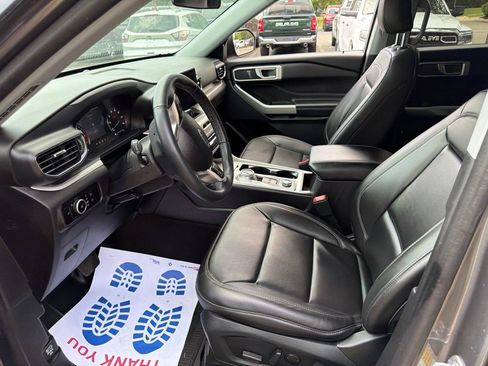 Used 2023 Ford Explorer XLT w/ Equipment Group 202A AWD/4WD image 6