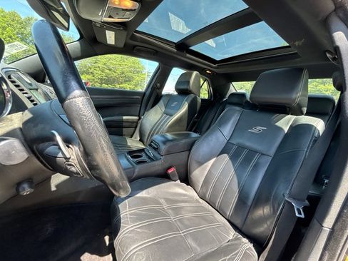 Used 2013 Chrysler 300 S w/ Luxury Group AWD/4WD image 14