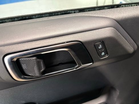 New 2025 Ford Bronco Badlands image 24