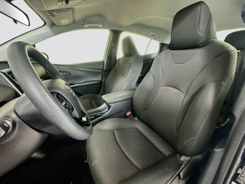 Used 2019 Toyota Prius LE AWD/4WD image 12