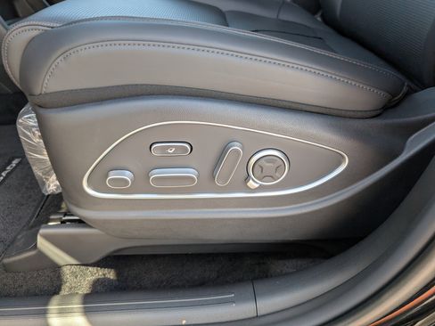 New 2026 Hyundai Palisade Calligraphy FWD image 16