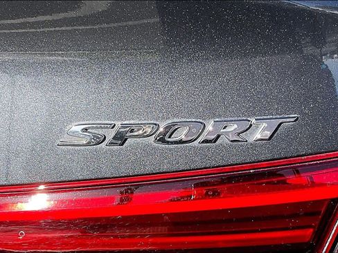 Used 2022 Honda Civic Sport image 9