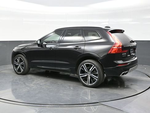 Used 2021 Volvo XC60 T8 R-Design w/ Advanced Package image 4