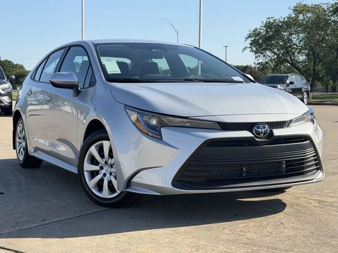 Certified 2026 Toyota Corolla LE FWD image 2
