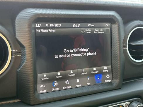 Certified 2023 Jeep Wrangler Sahara w/ Cold Weather Group image 24