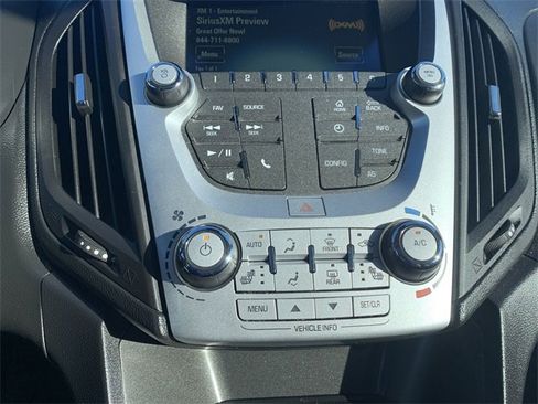 Used 2017 Chevrolet Equinox LT w/ Convenience Package image 16