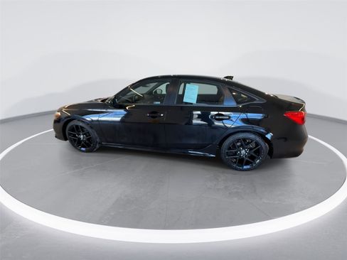 Used 2023 Honda Civic Sport image 4