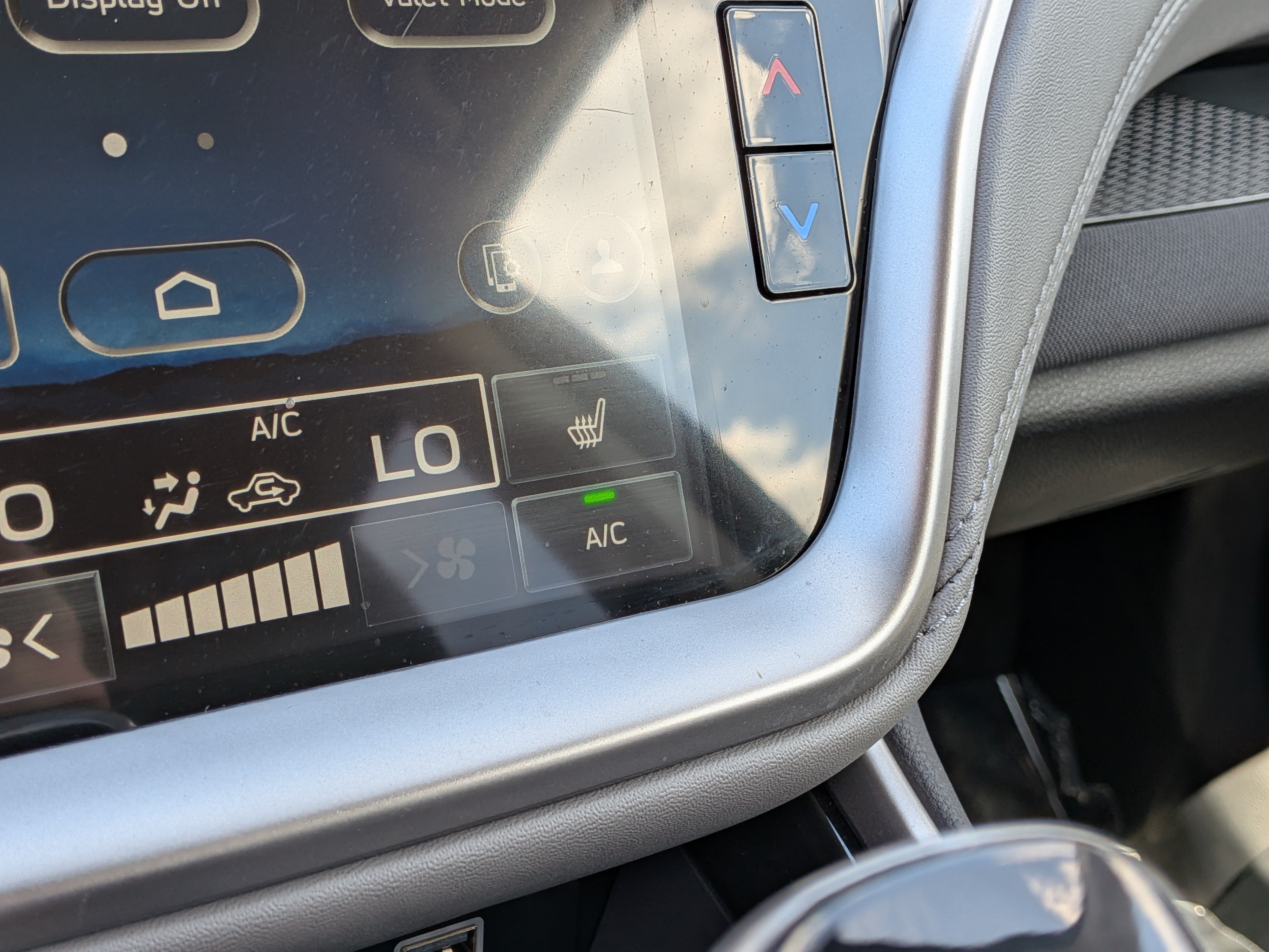 Certified 2025 Subaru Outback Premium AWD/4WD image 32