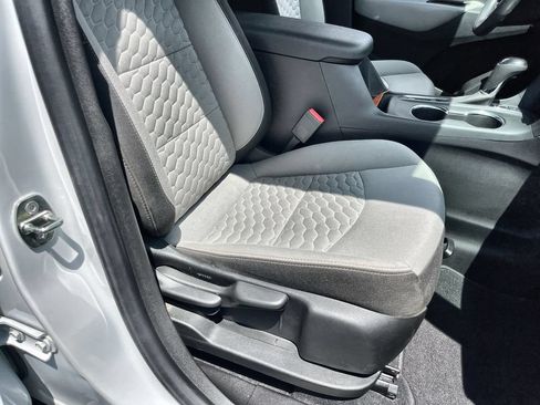 Used 2021 Chevrolet Equinox LS w/ LS Convenience Package AWD/4WD image 26