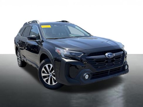 Used 2024 Subaru Outback Premium AWD/4WD image 1