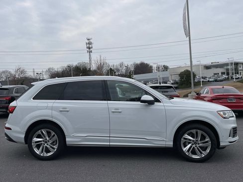 Certified 2023 Audi Q7 2.0T Premium w/ Convenience Package image 8