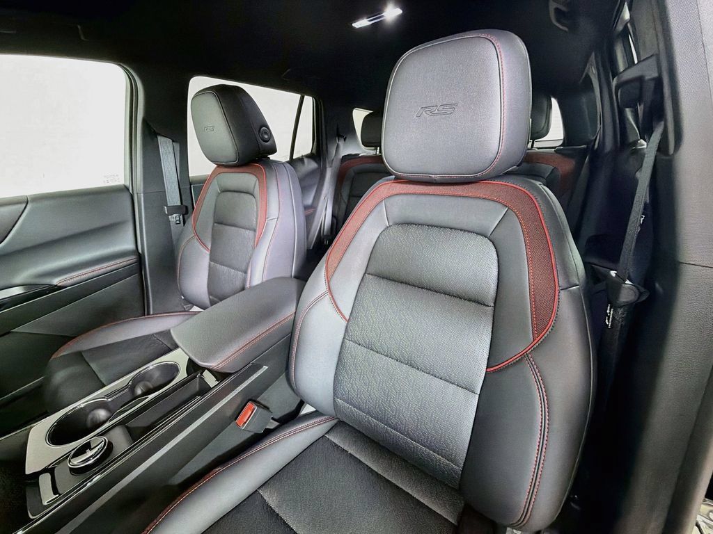 New 2027 Chevrolet Equinox RS w/ LPO, Floor Liner Package AWD/4WD image 11