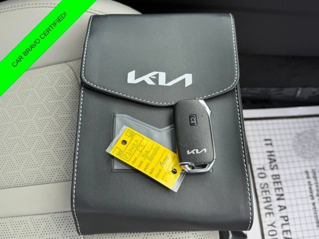 Used 2023 Kia Sorento SX FWD image 39