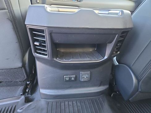 Used 2025 Toyota Tundra Limited image 33