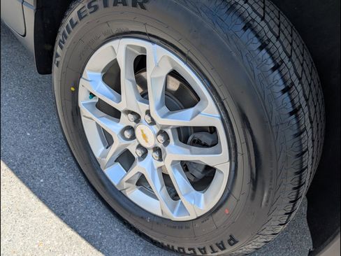 Used 2021 Chevrolet Traverse LT FWD image 20