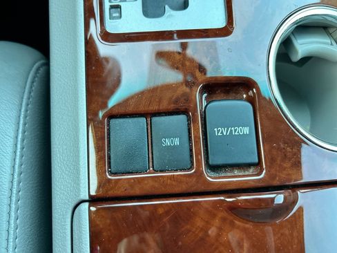 Used 2012 Toyota Highlander Limited FWD image 35