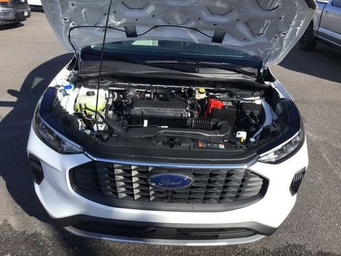 New 2025 Ford Escape Active w/ Cold Weather Package image 18